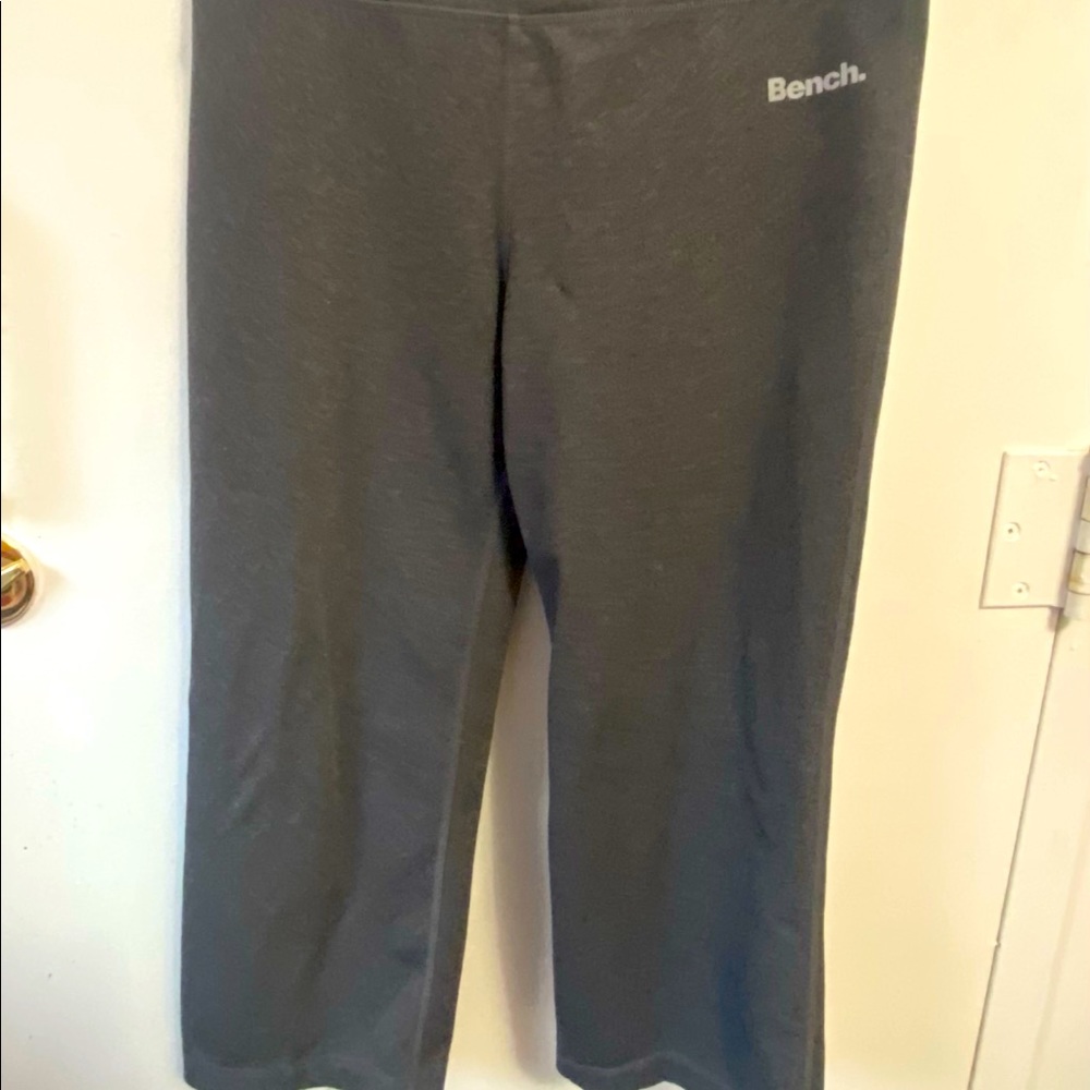 Bench athletic wide leg crop